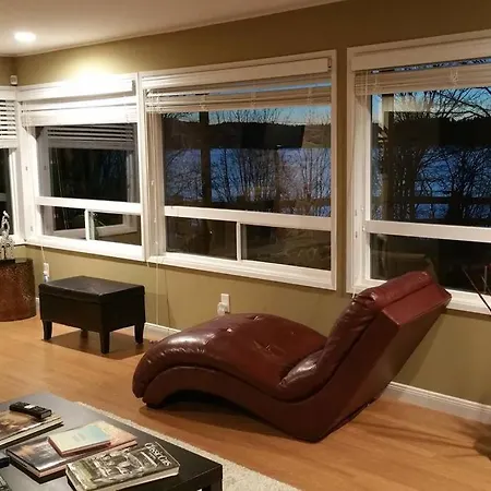C19 Conscious, Quiet, Adult Lake View Rental